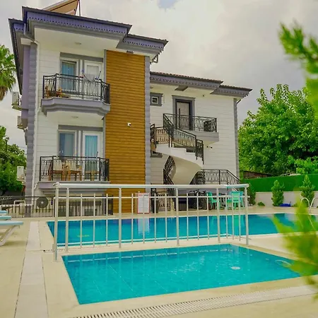 Roxapart Aparthotel *